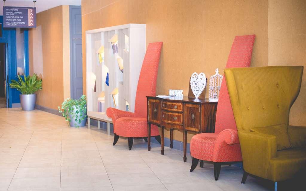 Отель Doubletree By Hilton Reading M4 J10 Уиннерш Интерьер фото