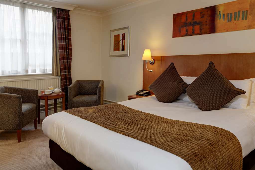 Отель Doubletree By Hilton Reading M4 J10 Уиннерш Номер фото